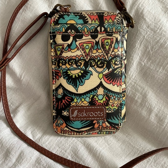Sakroots crossbody wallet - Picture 1 of 8